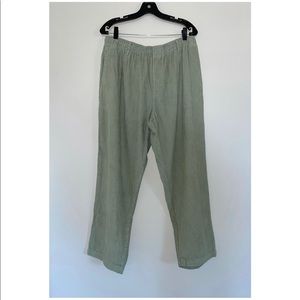 UO Wide Wale Corduroy Beach Pant- Green